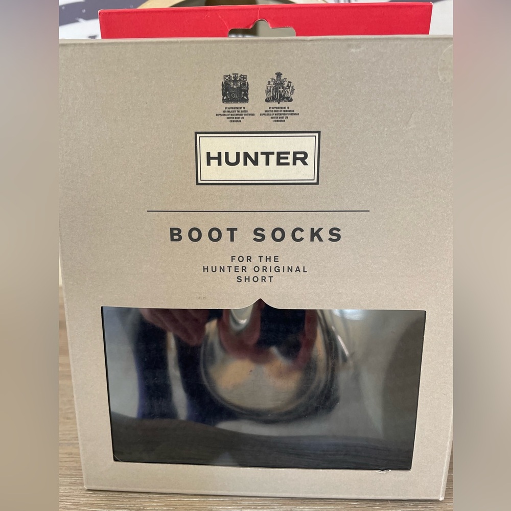 Hunter boot black socks. Size large. New with tags